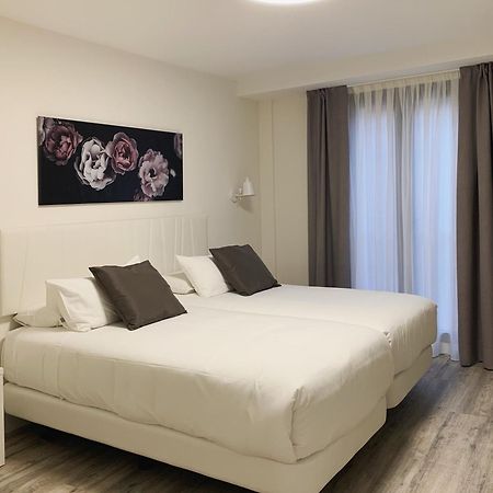 Hostal Comfort Suites Carrión de los Condes Exteriör bild