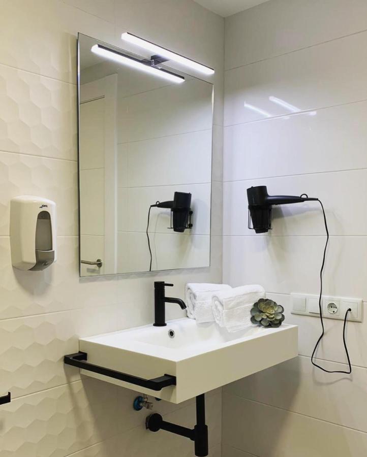Hostal Comfort Suites Carrión de los Condes Exteriör bild