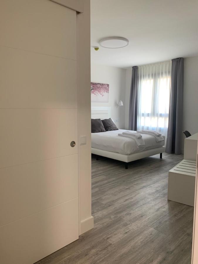 Hostal Comfort Suites Carrión de los Condes Exteriör bild