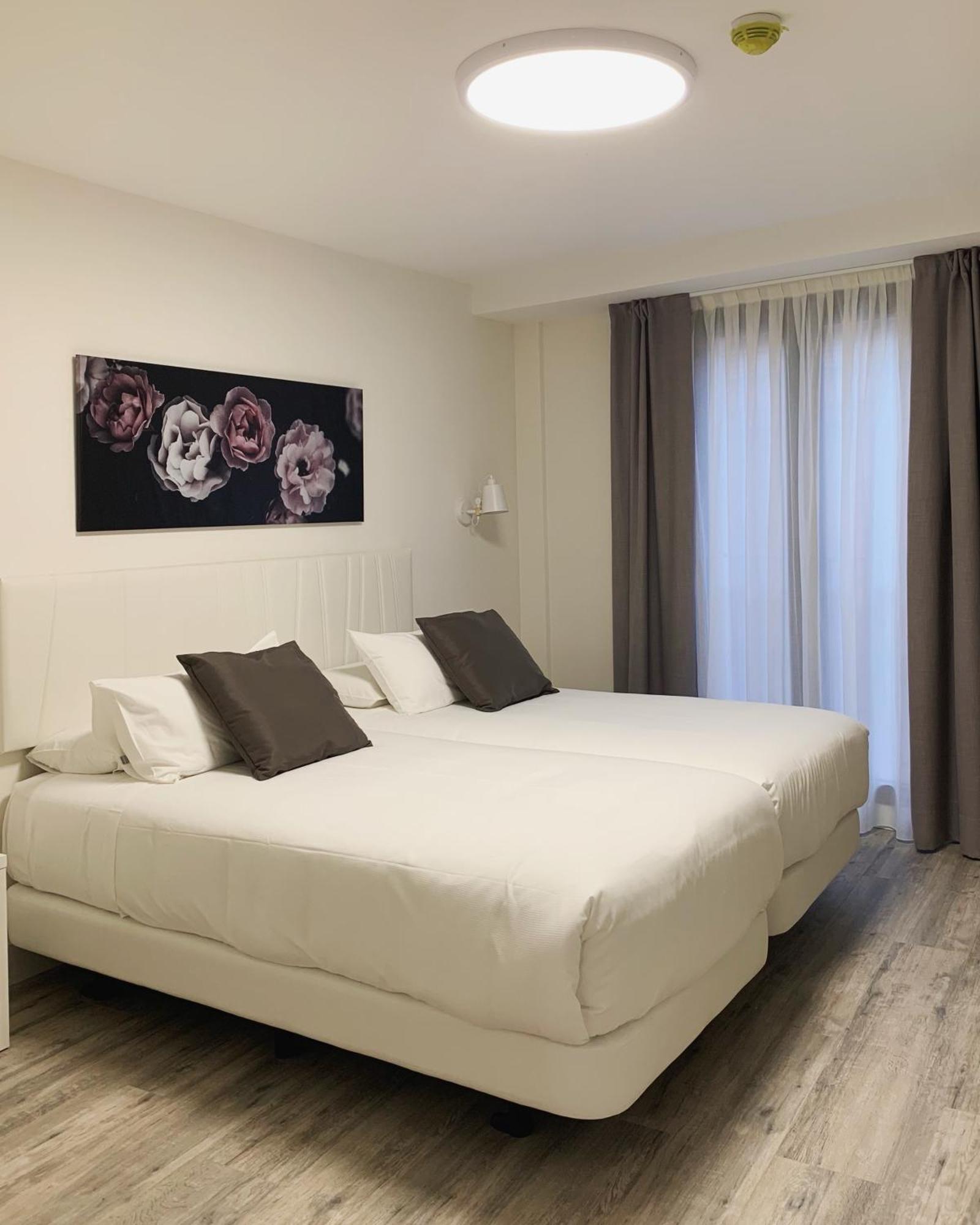 Hostal Comfort Suites Carrión de los Condes Exteriör bild