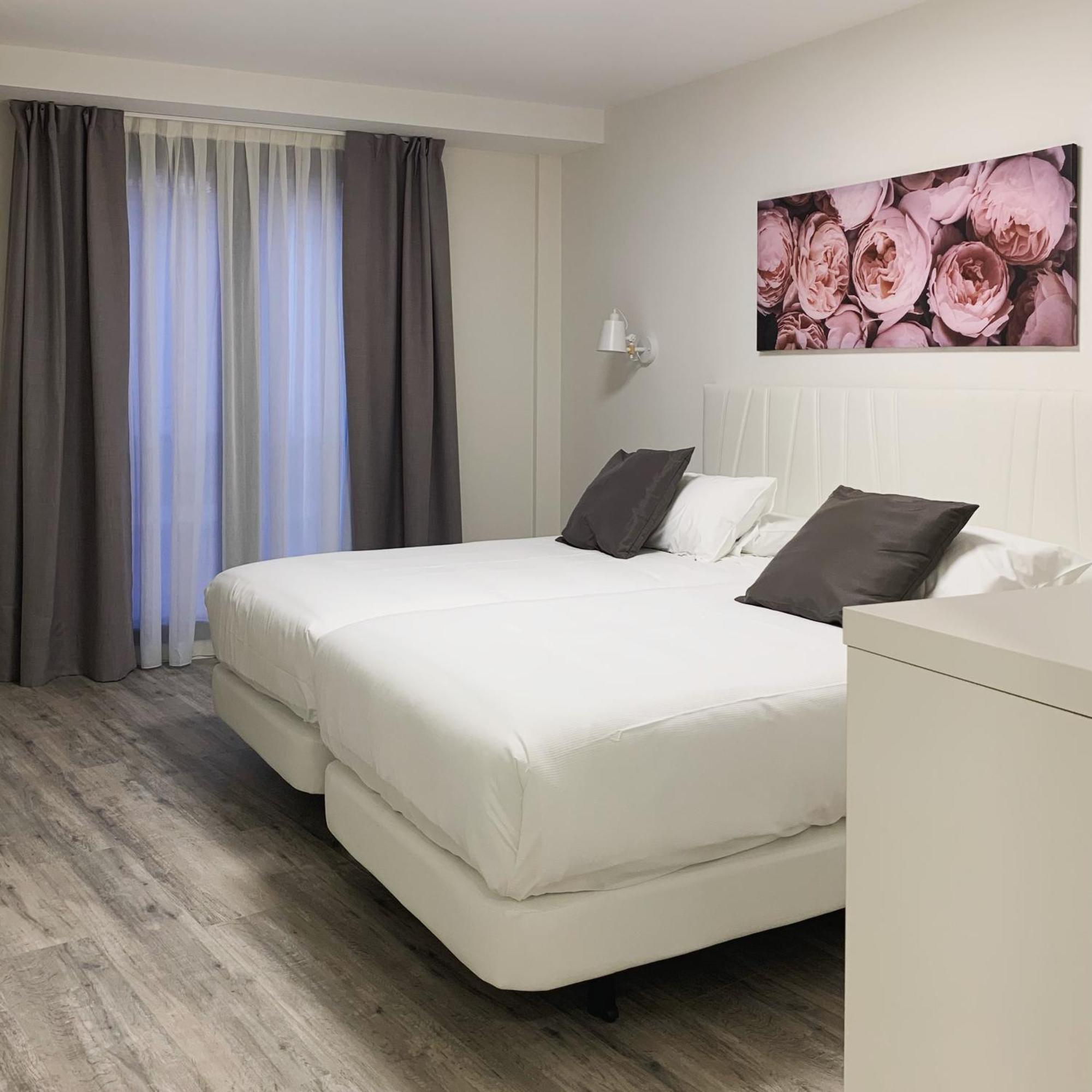 Hostal Comfort Suites Carrión de los Condes Exteriör bild
